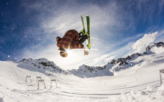 星空-武汉队逆势狂引援，李霄鹏新赛季誓掀波澜